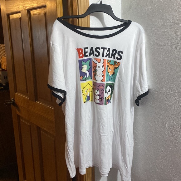 Tie-dye Jeans 18 & Beastars Tee 5X & Character mini?bag